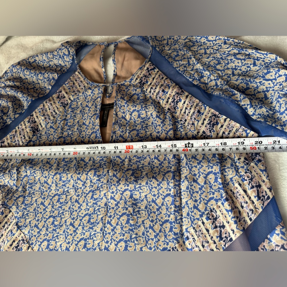 BCBGMAXAZRIA Bardot Printed Cape Sleeve Dress Boho Chiffon Resort - Picture 16 of 16